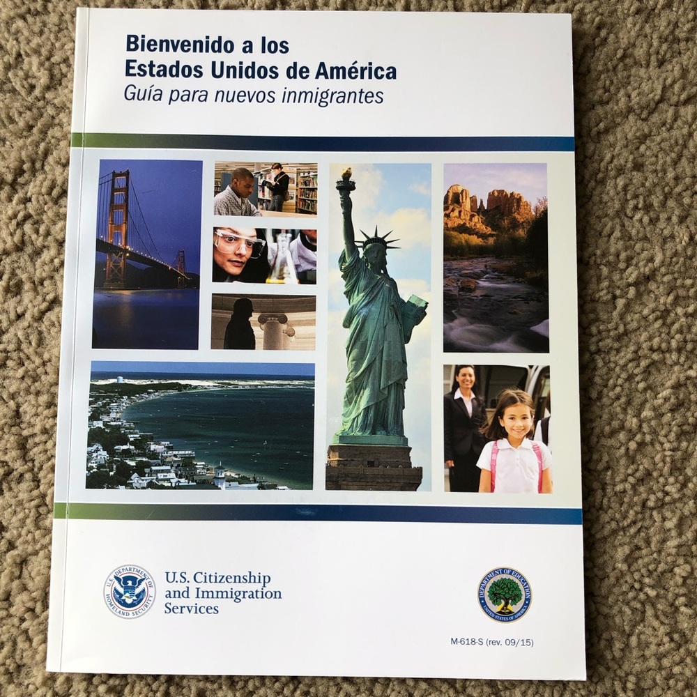 Guide for new immigrants book. In spanish